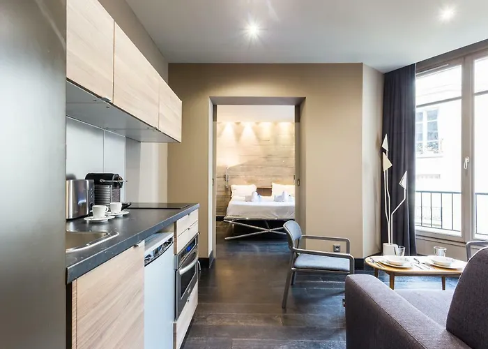 Cmg Suite Deluxe Tour Eiffel II